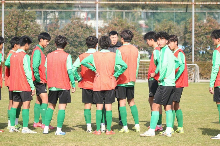  浙江U18、U16兩隊(duì)已前往日本橫濱和琦玉，進(jìn)行為期約10天的拉練