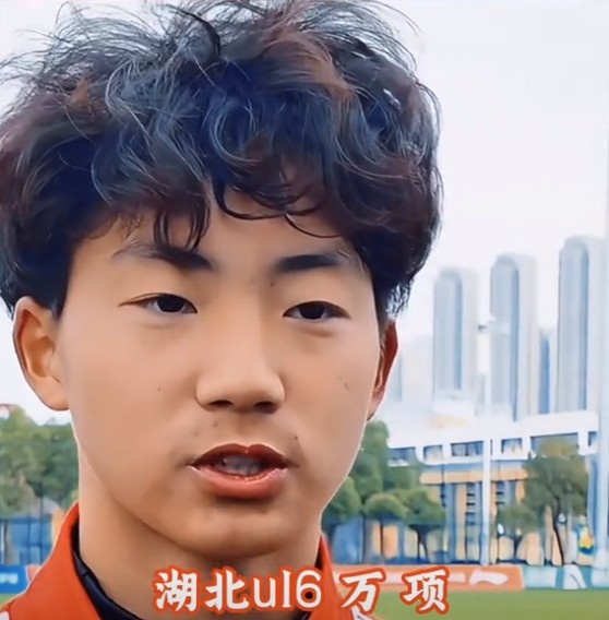  萬項談全運(yùn)會吊射破門：發(fā)現(xiàn)門將站位不是很好，就很自信的射門