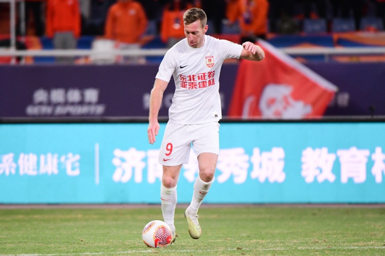  熱身賽：長春亞泰2-1青島海牛 貝里奇、奧莫伊胡安弗破門???