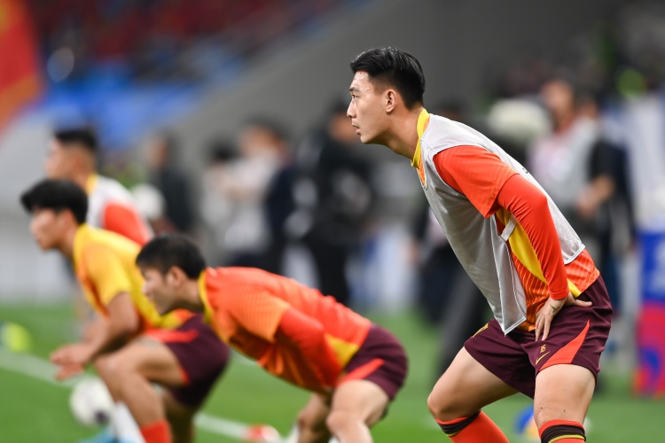  足球報：張玉寧、蔣圣龍均有不同程度傷病，伊萬未讓在熱身賽出場